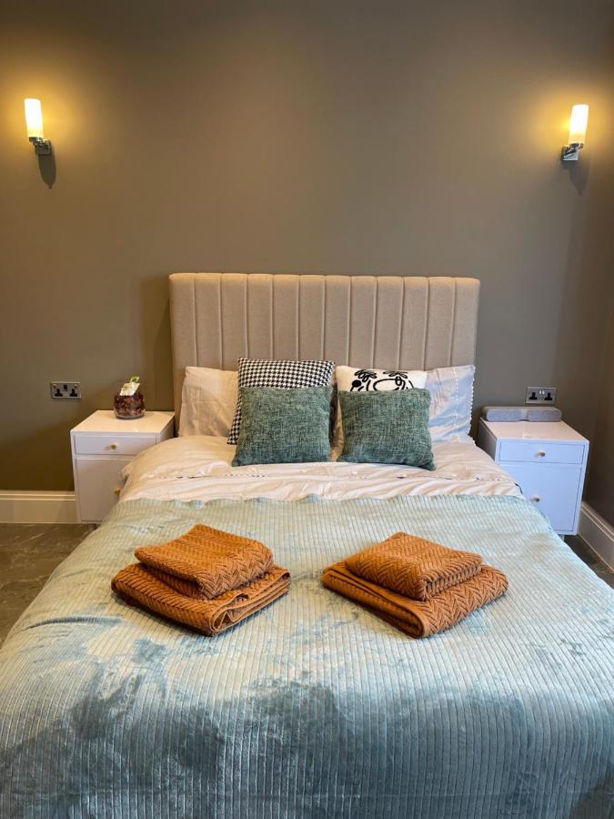Modern Huge Double Room With Private Bathroom In Colindale Edgware Exterior photo